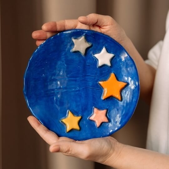 Тарелка с рельефом